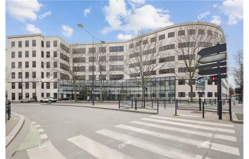 Location de bureau de 13981 m² à Saint-Denis - 93200