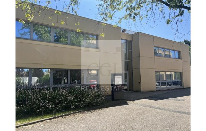 Location de bureau de 563 m² à Saint-Didier-au-Mont-d'Or - 69370 photo - 1