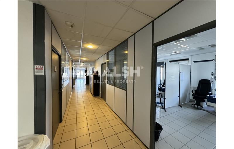 Location de bureau de 255 m² à Saint-Étienne - 42000 photo - 1