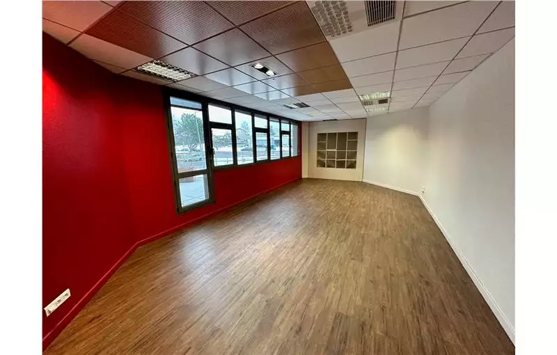 Location de bureau de 140 m² à Saint-Étienne - 42000