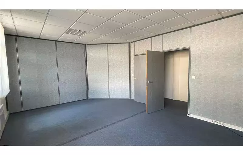 Location de bureau de 74 m² à Saint-Genis-Pouilly - 01630