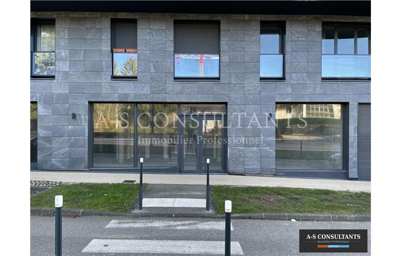 Location de bureau de 58 m² à Saint-Genis-Pouilly - 01630 photo - 1