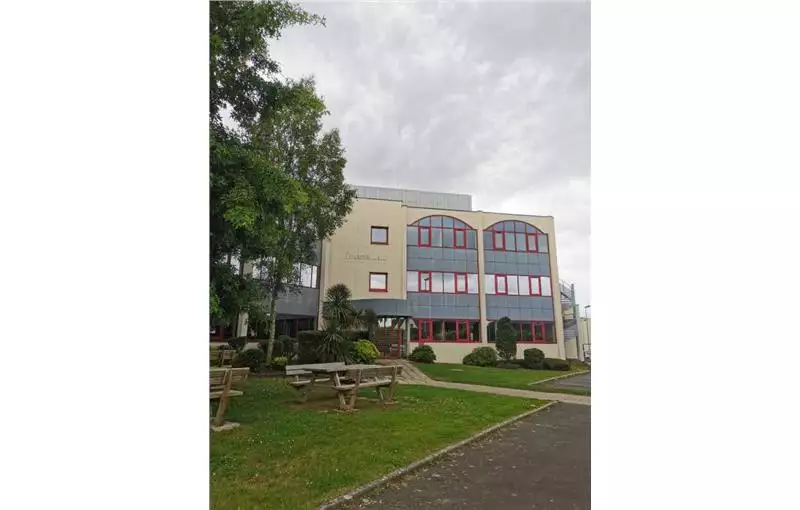 Location de bureau de 2096 m² à Saint-Grégoire - 35760