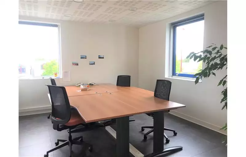Location de bureau de 237 m² à Saint-Grégoire - 35760