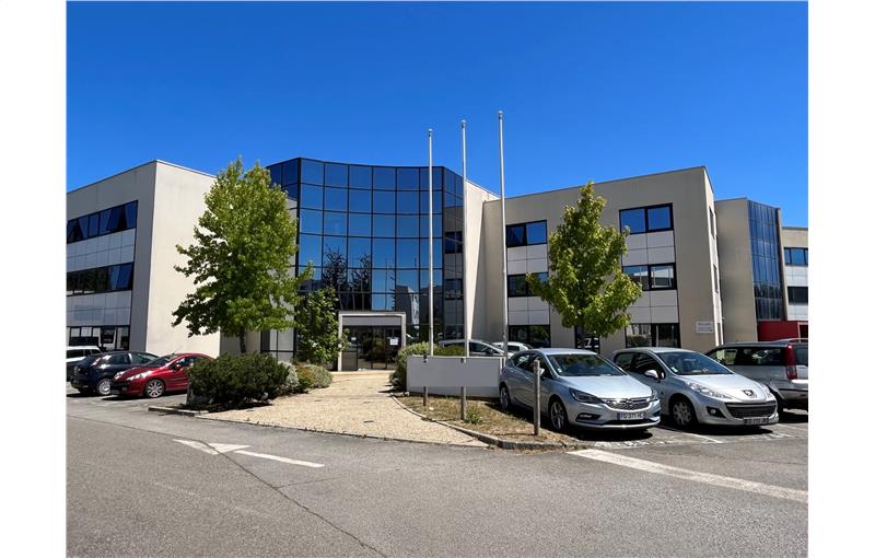 Location de bureau de 2 961 m² à Saint-Grégoire - 35760 photo - 1