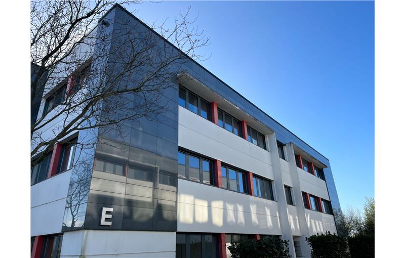 Location de bureau de 675 m² à Saint-Herblain - 44800 photo - 1