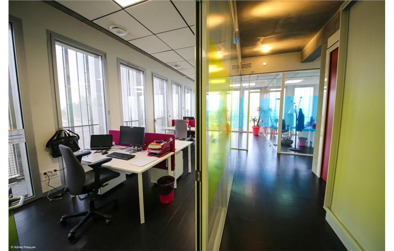 Location de bureau de 825 m² à Saint-Herblain - 44800 photo - 1