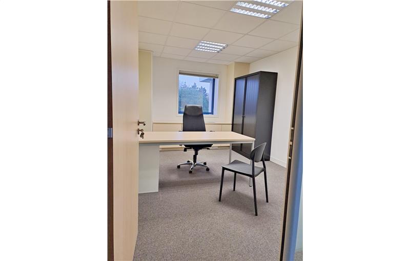 Location de bureau de 265 m² à Saint-Herblain - 44800 photo - 1