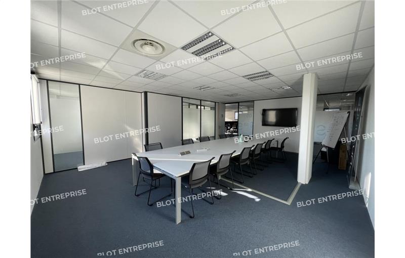 Location de bureau de 235 m² à Saint-Herblain - 44800 photo - 1
