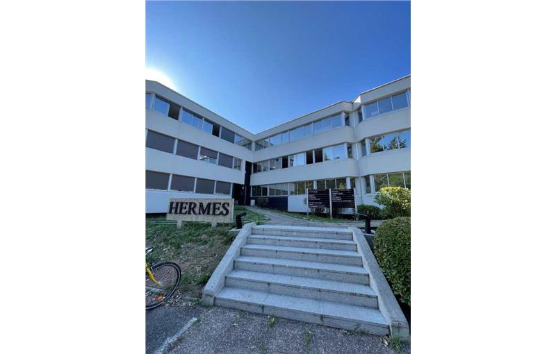 Location de bureau de 117 m² à Saint-Martin-d'Hères - 38400 photo - 1