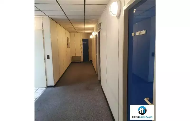 Location de bureau de 200 m² à Saint-Martin-le-Vinoux - 38950