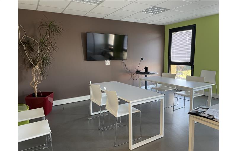 Location de bureau de 274 m² à Saint-Nazaire - 44600 photo - 1
