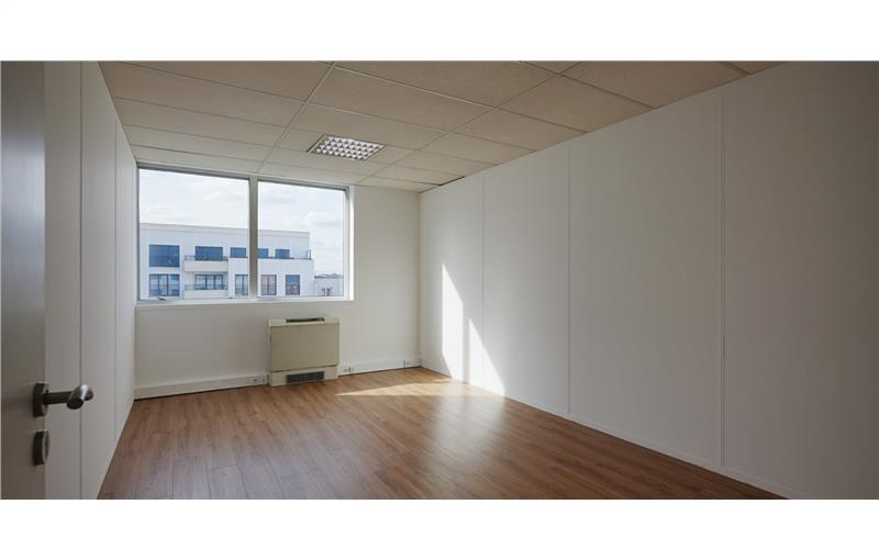 Location de bureau de 22 m² à Saint-Ouen - 93400 photo - 1
