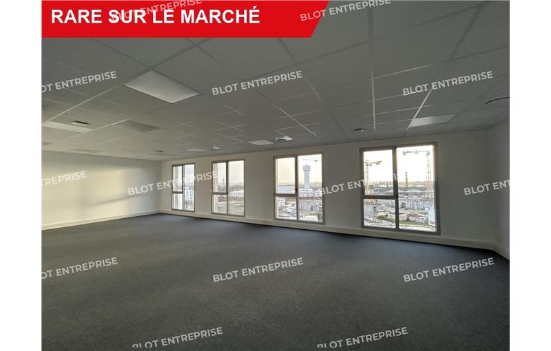 Location de bureau de 150 m² à Saint-Sébastien-sur-Loire - 44230 photo - 1