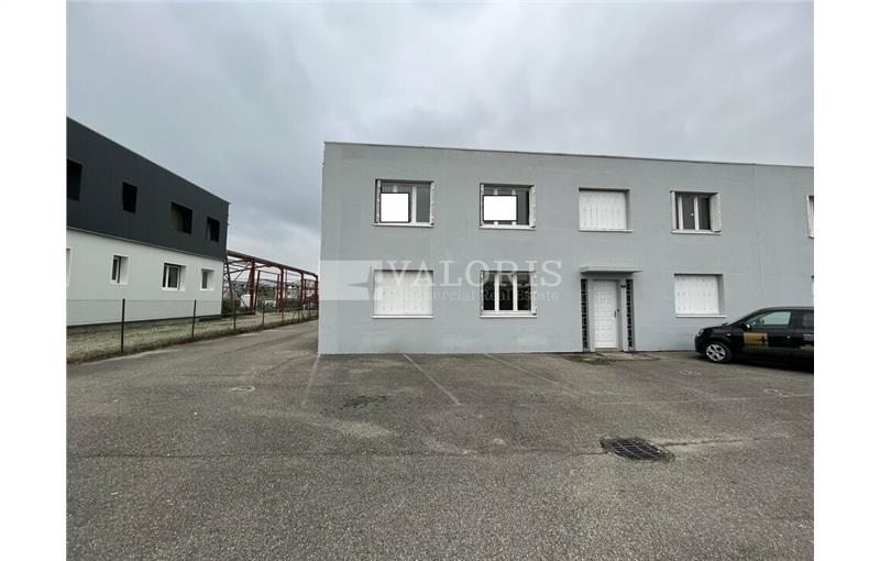 Location de bureau de 151 m² à Saint-Symphorien-d'Ozon - 69360 photo - 1