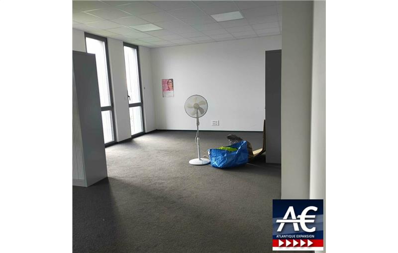 Location de bureau de 44 m² à Savenay - 44260 photo - 1