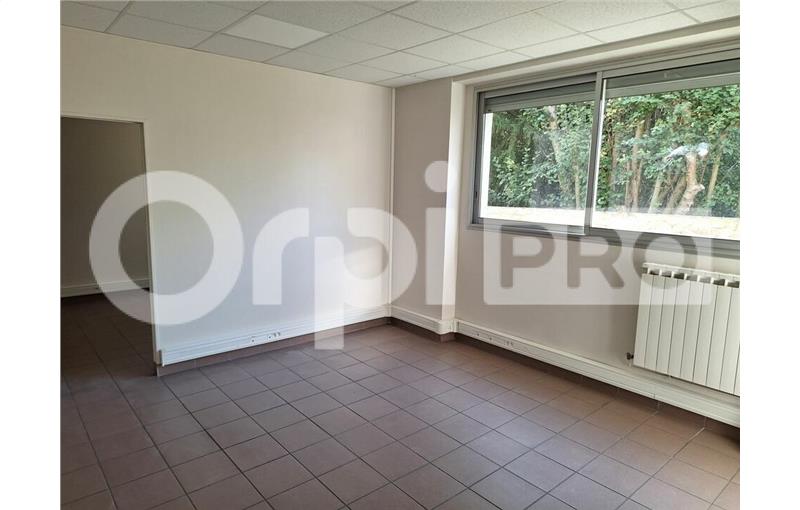 Location de bureau de 52 m² à Senlis - 60300 photo - 1