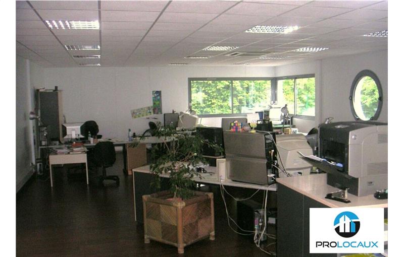 Location de bureau de 460 m² à Seyssinet-Pariset - 38170 photo - 1