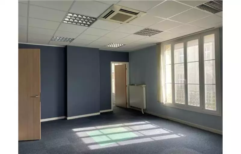 Location de bureau de 178 m² à Soissons - 02200