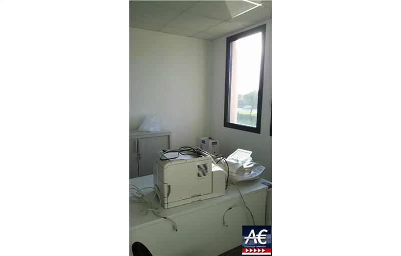 Location de bureau de 52 m² à Trignac - 44570 photo - 1