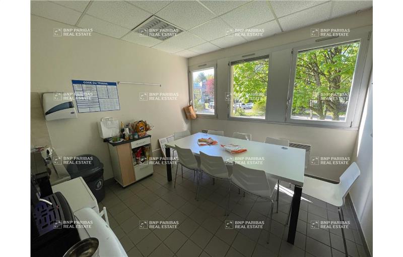 Location de bureau de 350 m² à Vandoeuvre-lès-Nancy - 54500 photo - 1
