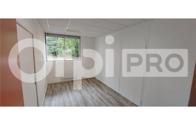 Location de bureau de 16 m² à Verneuil-en-Halatte - 60550 photo - 1