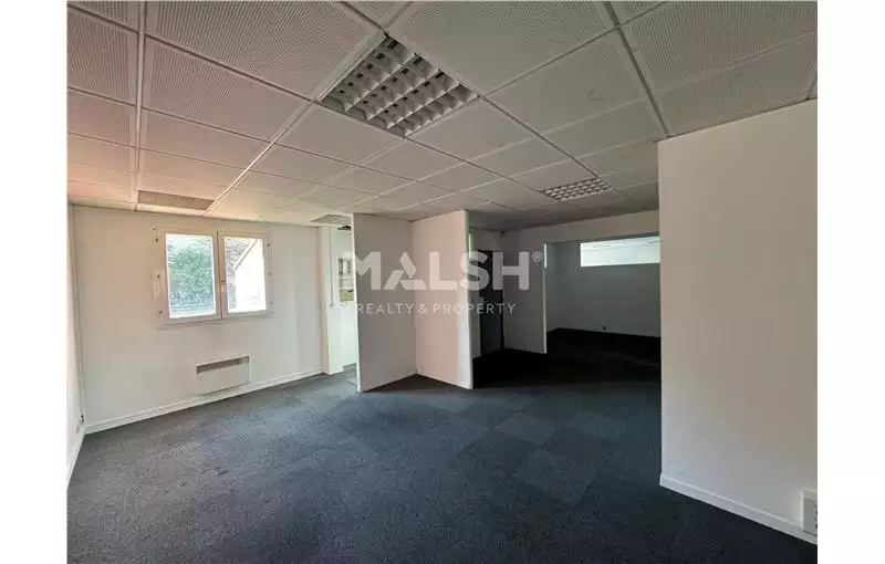 Location de bureau de 257 m² à Villars - 42390