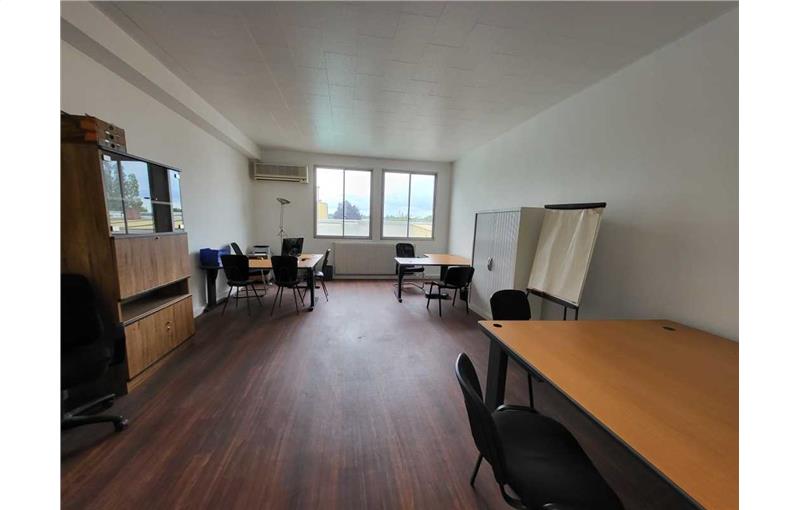 Location de bureau de 80 m² à Villebon-sur-Yvette - 91140 photo - 1