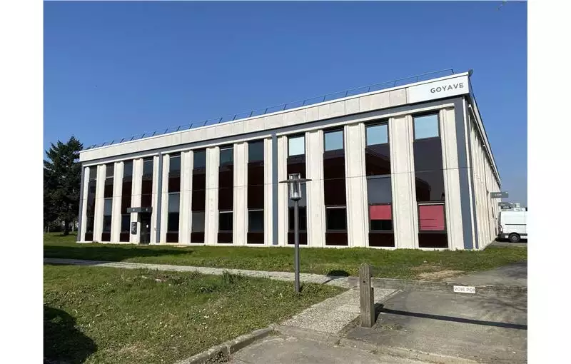Location de bureau de 1681 m² à Villebon-sur-Yvette - 91140