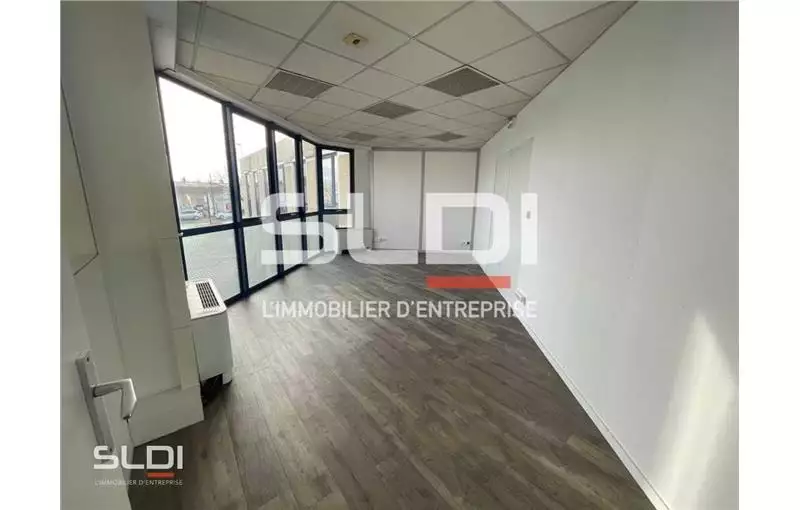Location de bureau de 407 m² à Villefranche-sur-Saône - 69400
