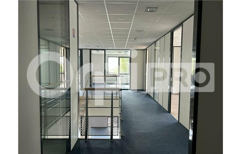 Location de bureau de 342 m² à Villefranche-sur-Saône - 69400 photo - 1