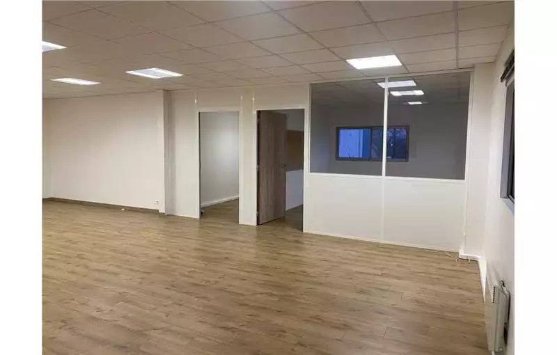 Location de bureau de 80 m² à Villenave-d'Ornon - 33140