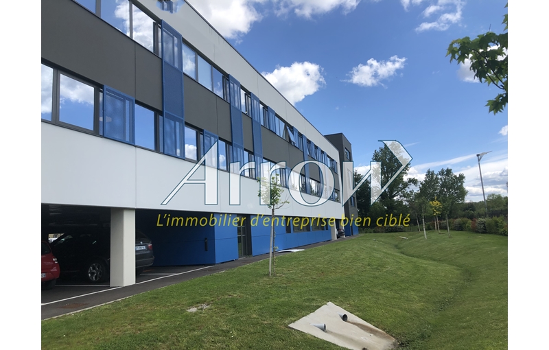 Location de bureau de 92 m² à Villenave-d'Ornon - 33140 photo - 1