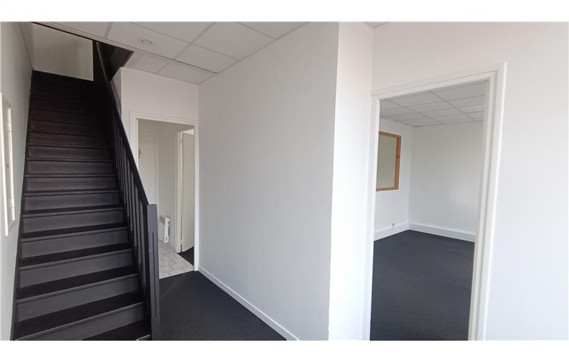Location de bureau de 146 m² à Villeneuve-d'Ascq - 59491 photo - 1