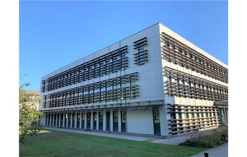 Location de bureau de 2 619 m² à Villeneuve-d'Ascq - 59491 photo - 1