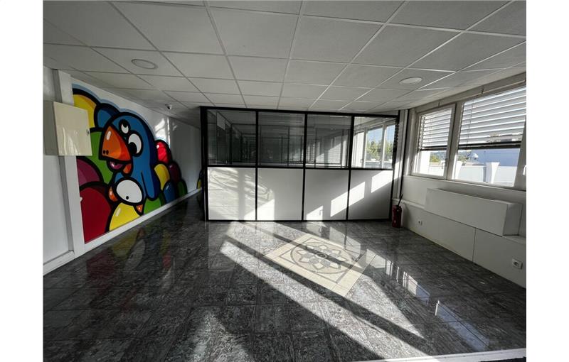 Location de bureau de 338 m² à Villeurbanne - 69100 photo - 1