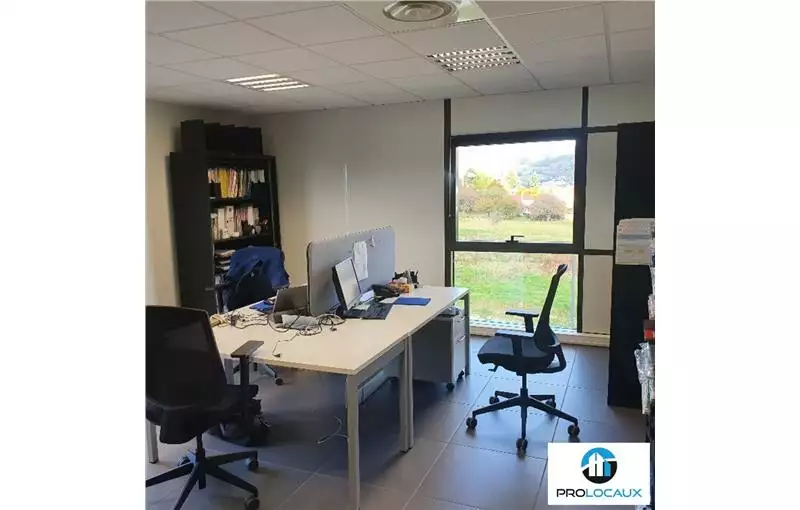 Location de bureau de 115 m² à Voiron - 38500