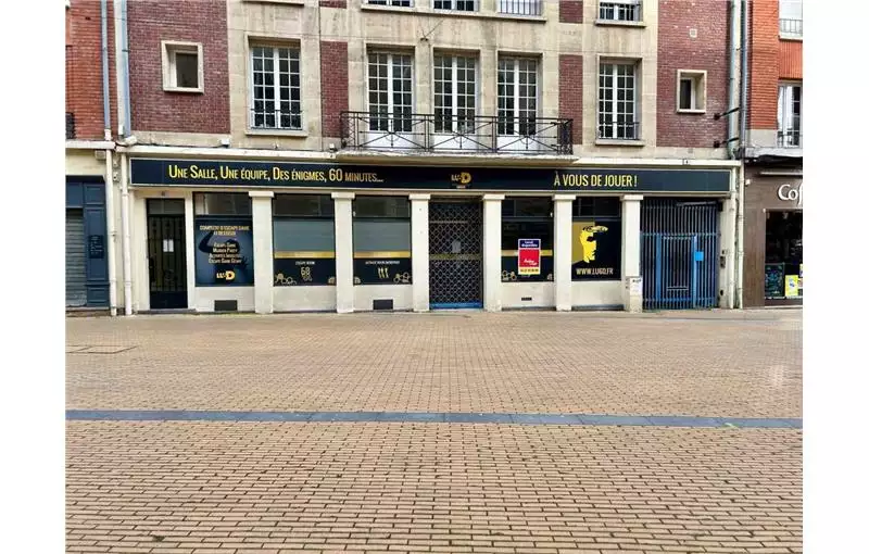 Location de local commercial de 520 m² à Amiens - 80000
