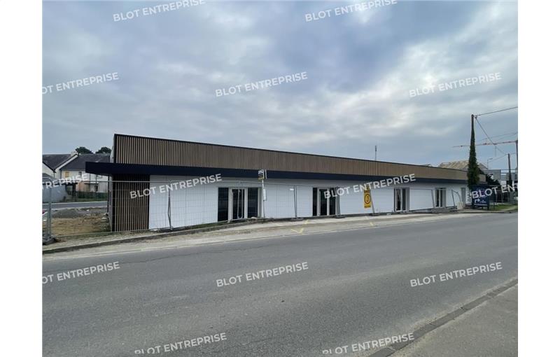 Location de local commercial de 116 m² à Belz - 56550 photo - 1