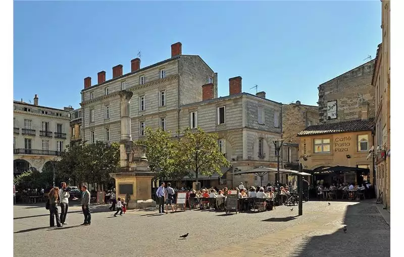 Location de local commercial de 75 m² à Bordeaux - 33000