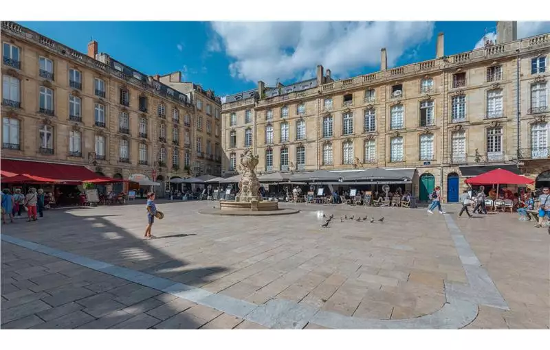 Location de local commercial de 48 m² à Bordeaux - 33000