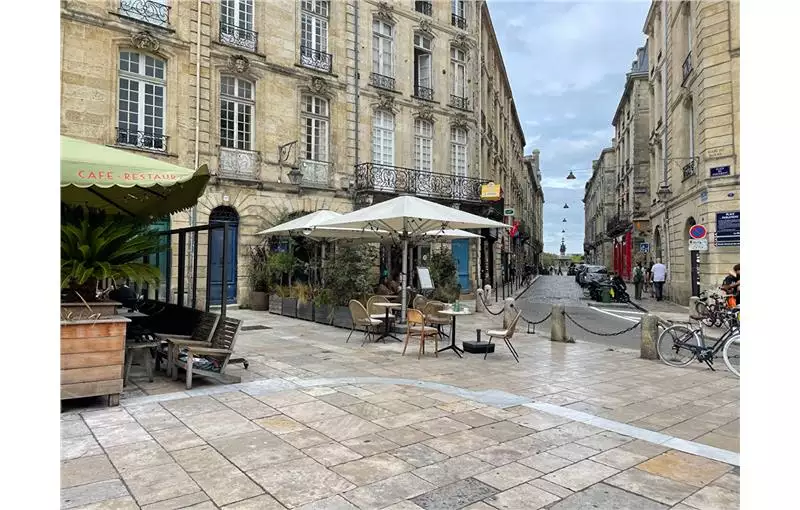 Location de local commercial de 50 m² à Bordeaux - 33000