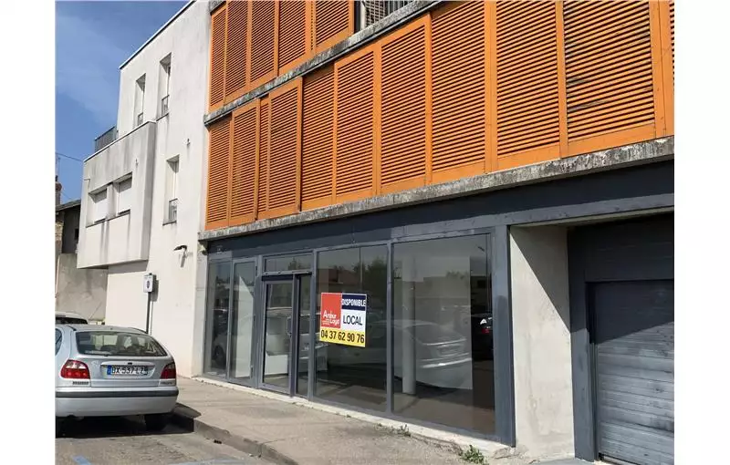Location de local commercial de 170 m² à Bourg-en-Bresse - 01000