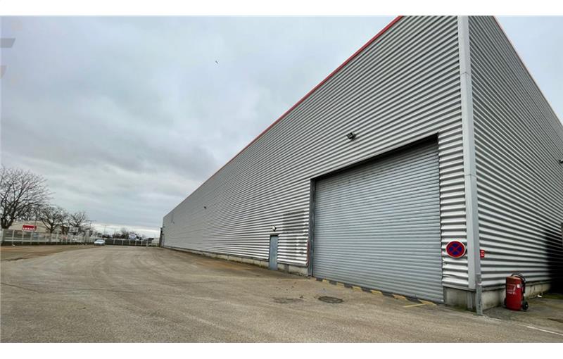 Location de local commercial de 5 000 m² à Calais - 62100 photo - 1
