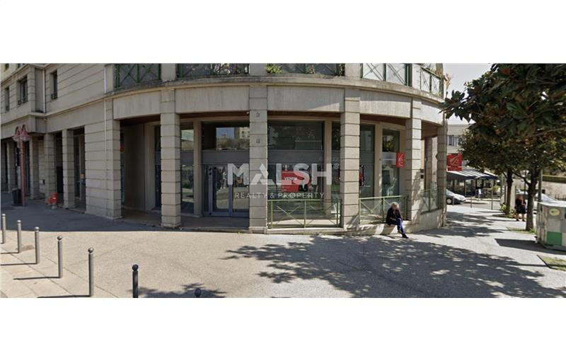 Location de local commercial de 300 m² à Caluire-et-Cuire - 69300 photo - 1