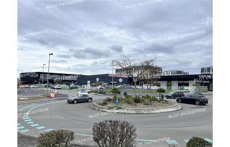 Location de local commercial de 335 m² à Cesson-Sévigné - 35510 photo - 1