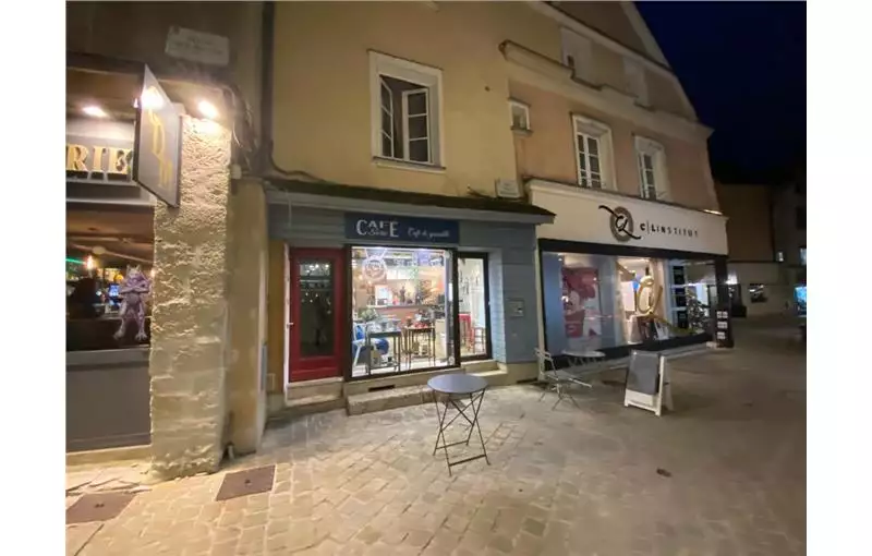 Location de local commercial de 20 m² à Chartres - 28000