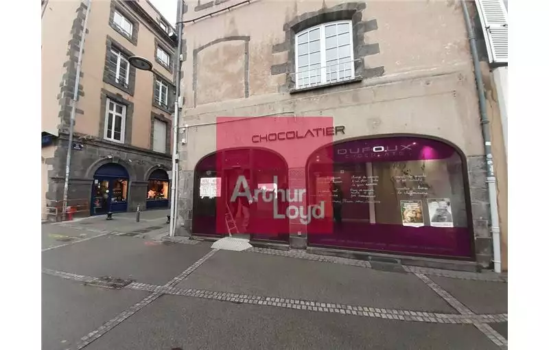 Location de local commercial de 95 m² à Clermont-Ferrand - 63000