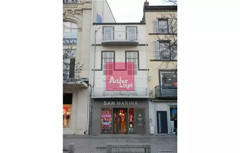 Location de local commercial de 348 m² à Clermont-Ferrand - 63000