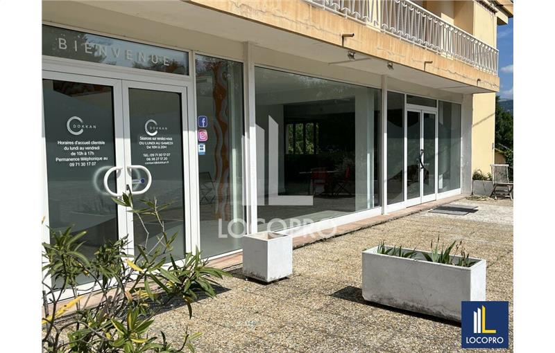 Location de local commercial de 110 m² à Grasse - 06130 photo - 1